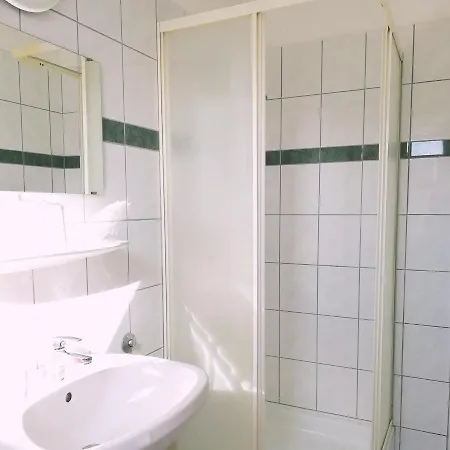 Amadeus Panzio Bed & Breakfast *